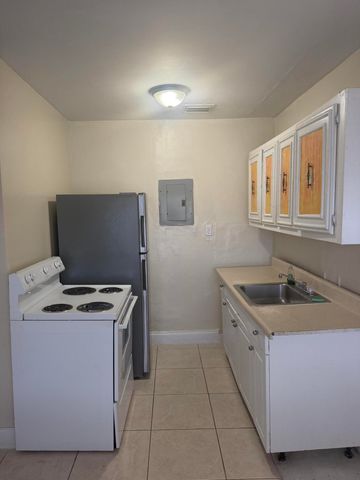 7803 NW 8th Avenue, Miami, FL 33150