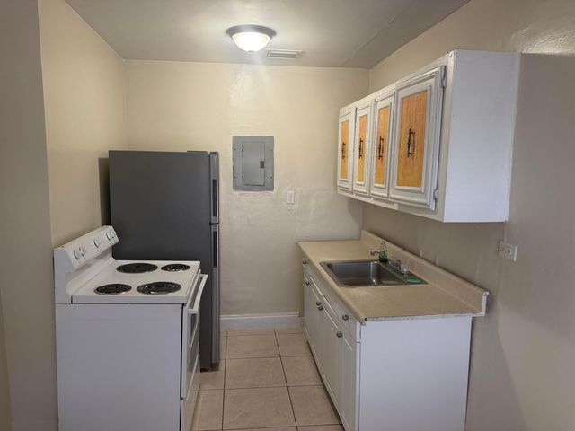7803 NW 8th Avenue, Miami, FL 33150
