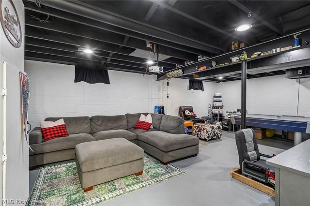 999 Pheasant Run Drive, Medina, OH 44256