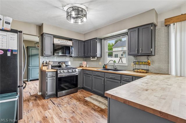 999 Pheasant Run Drive, Medina, OH 44256
