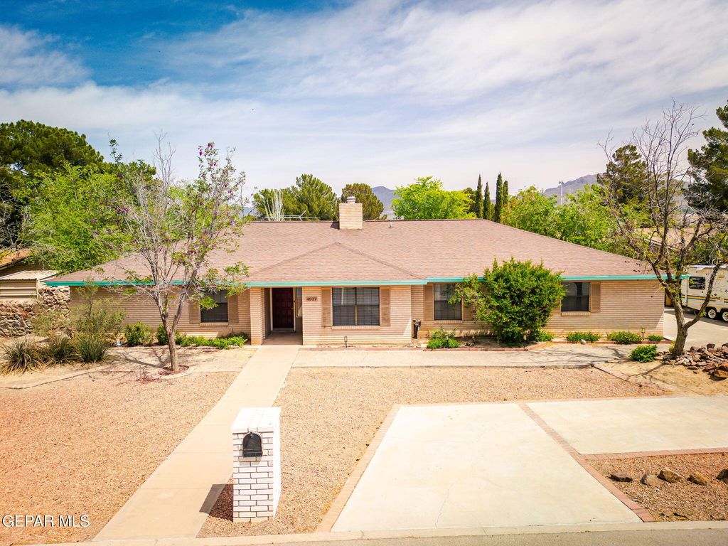 4937 VISTA GRANDE Circle, El Paso, TX 79922