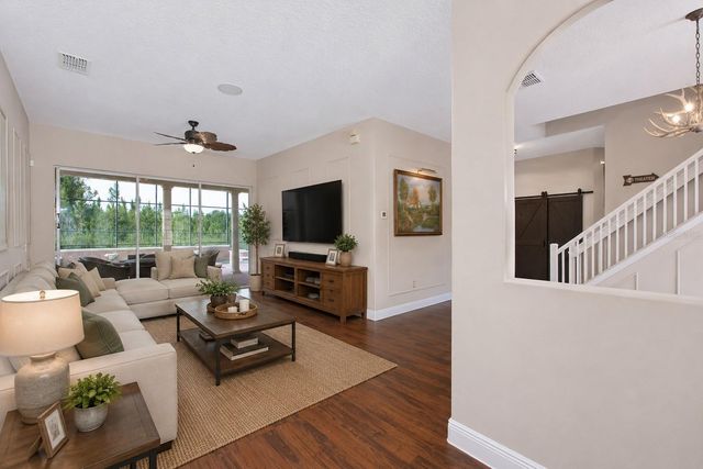 2924 MAJESTIC ISLE DRIVE, Clermont, FL 34711