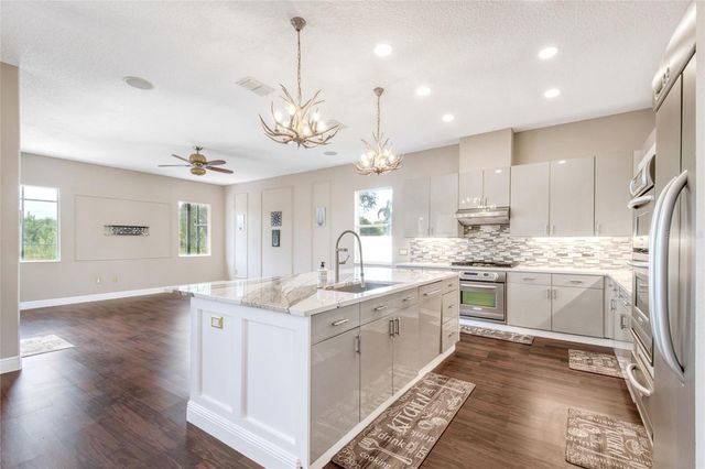 2924 MAJESTIC ISLE DRIVE, Clermont, FL 34711