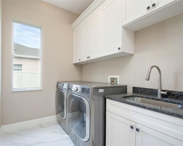 2924 MAJESTIC ISLE DRIVE, Clermont, FL 34711
