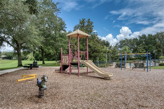 2924 MAJESTIC ISLE DRIVE, Clermont, FL 34711