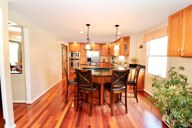 37 Thistlewood Lane, Ogden, NY 14559