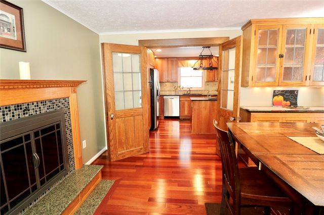 37 Thistlewood Lane, Ogden, NY 14559