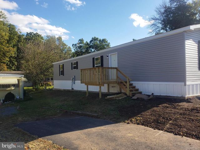 344 APPLE DR, Quakertown, PA 18951