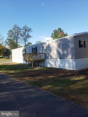 344 APPLE DR, Quakertown, PA 18951