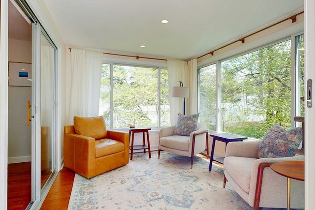 18 Emerson Rd, Medfield, MA 02052