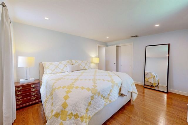 18 Emerson Rd, Medfield, MA 02052