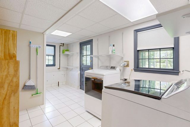18 Emerson Rd, Medfield, MA 02052