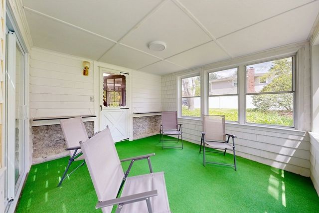 18 Emerson Rd, Medfield, MA 02052