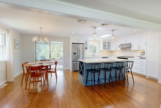 18 Emerson Rd, Medfield, MA 02052