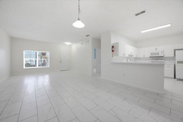 3157 SUN LAKE COURT B, Kissimmee, FL 34747