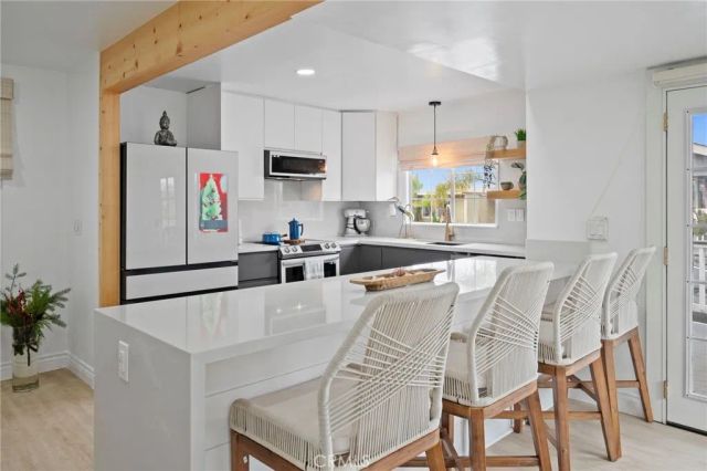 6550 Ponto 17, Carlsbad, CA 92011