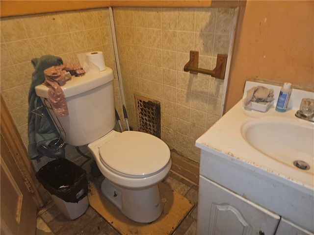 16 Seabrook St Street 2, Rochester, NY 14621