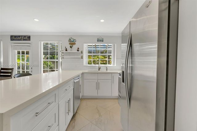1000 N 17th Avenue, Hollywood, FL 33020