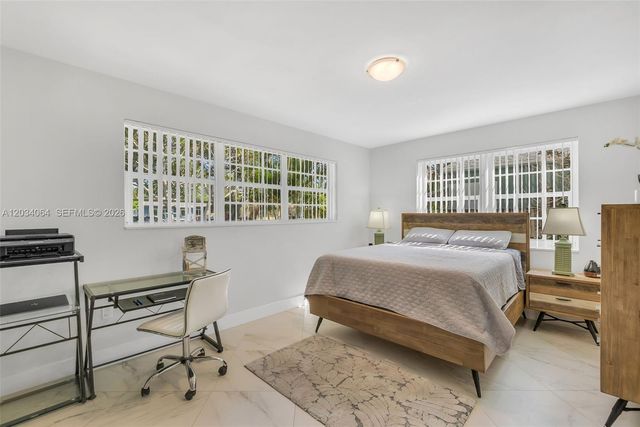 1000 N 17th Avenue, Hollywood, FL 33020