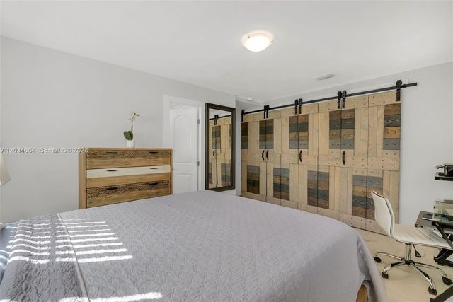 1000 N 17th Avenue, Hollywood, FL 33020