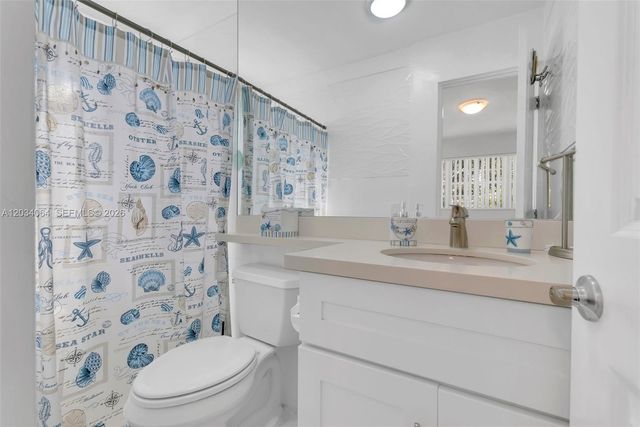 1000 N 17th Avenue, Hollywood, FL 33020