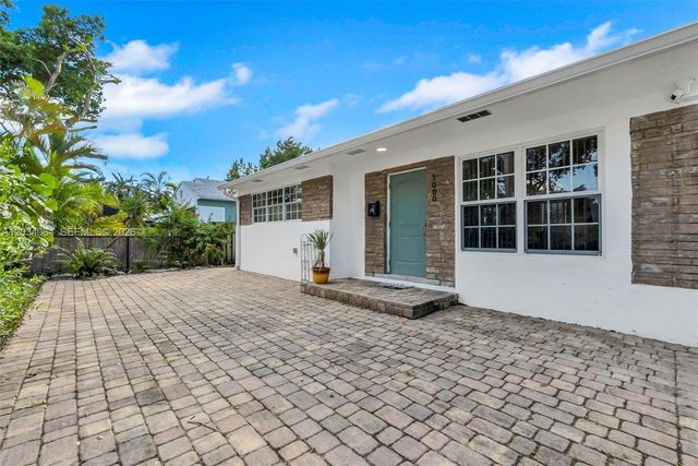 1000 N 17th Avenue, Hollywood, FL 33020