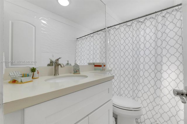 1000 N 17th Avenue, Hollywood, FL 33020