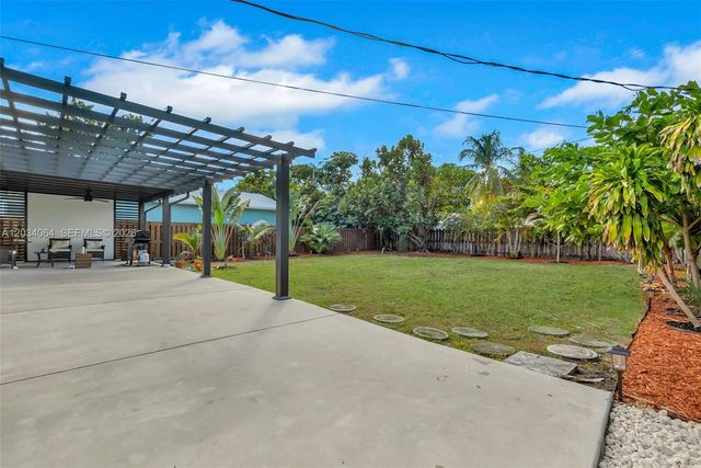 1000 N 17th Avenue, Hollywood, FL 33020