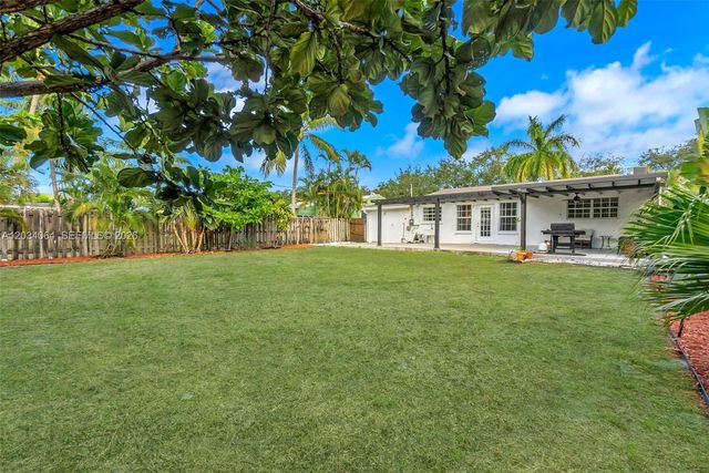 1000 N 17th Avenue, Hollywood, FL 33020
