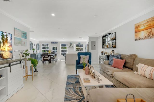 1000 N 17th Avenue, Hollywood, FL 33020