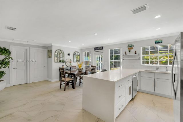 1000 N 17th Avenue, Hollywood, FL 33020