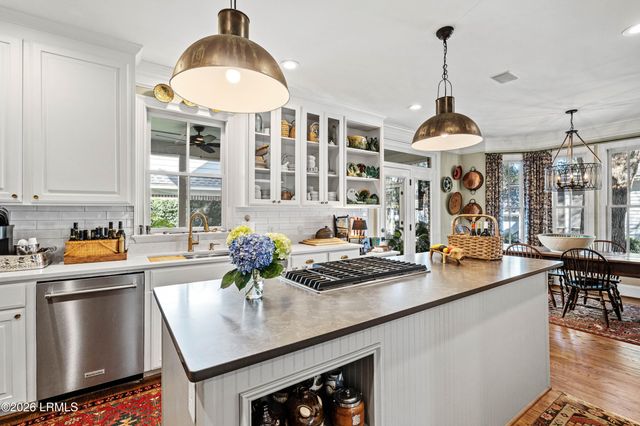 55 Park Square, Beaufort, SC 29907