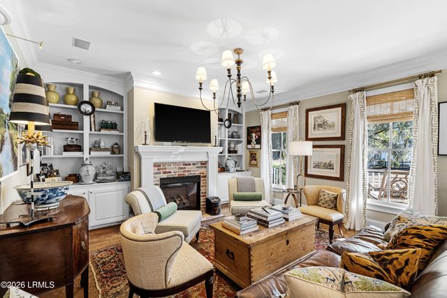 55 Park Square, Beaufort, SC 29907