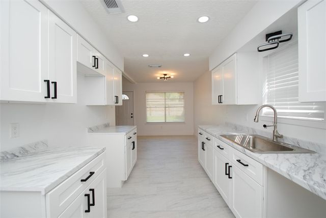 6915 Kearney Drive, Richmond, TX 77469