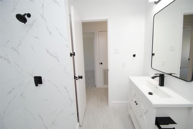 6915 Kearney Drive, Richmond, TX 77469