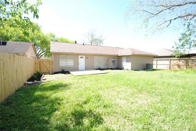 6915 Kearney Drive, Richmond, TX 77469