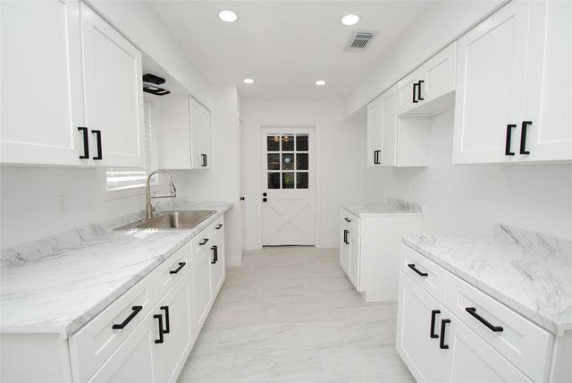 6915 Kearney Drive, Richmond, TX 77469