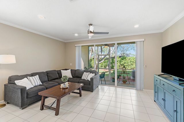 9911 Porta Leona Lane, Boynton Beach, FL 33472