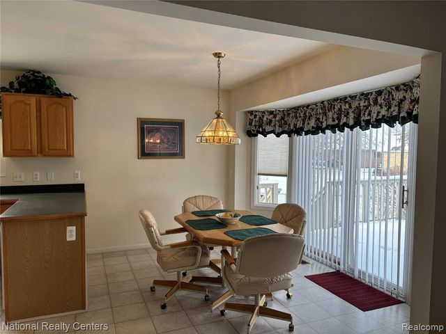 51 Mill Creek Avenue, Lapeer, MI 48446