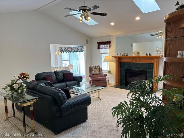 51 Mill Creek Avenue, Lapeer, MI 48446