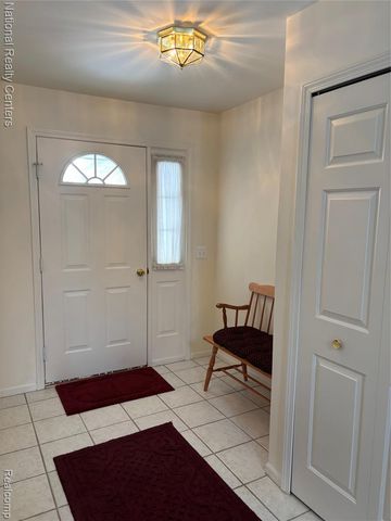 51 Mill Creek Avenue, Lapeer, MI 48446