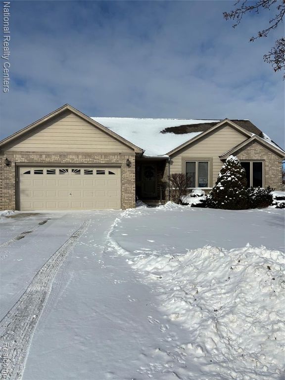 51 Mill Creek Avenue, Lapeer, MI 48446