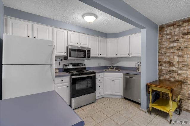 90 Foxberry Drive A, Amherst, NY 14068