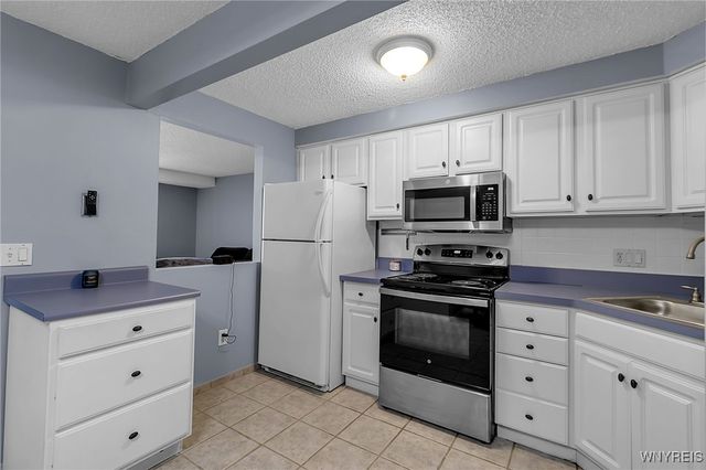 90 Foxberry Drive A, Amherst, NY 14068