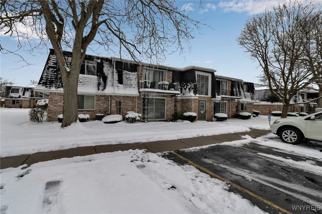 90 Foxberry Drive A, Amherst, NY 14068