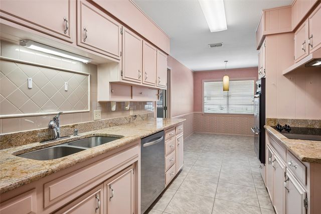 1204 Springwood Court, Euless, TX 76040