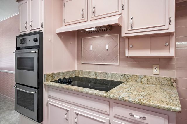 1204 Springwood Court, Euless, TX 76040
