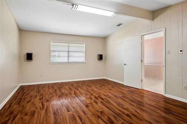 1204 Springwood Court, Euless, TX 76040