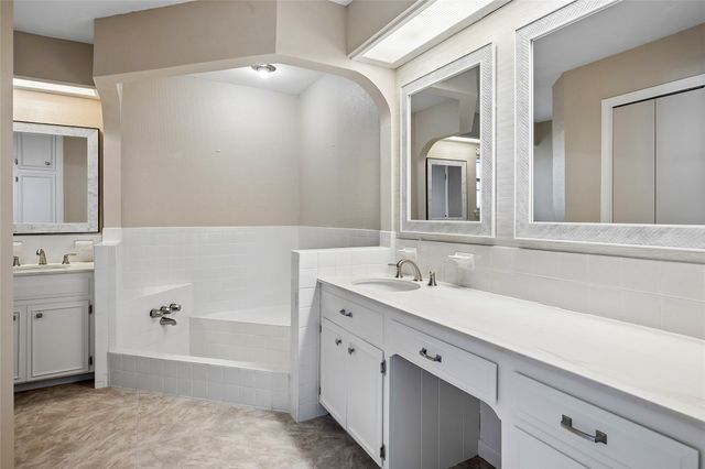 1204 Springwood Court, Euless, TX 76040