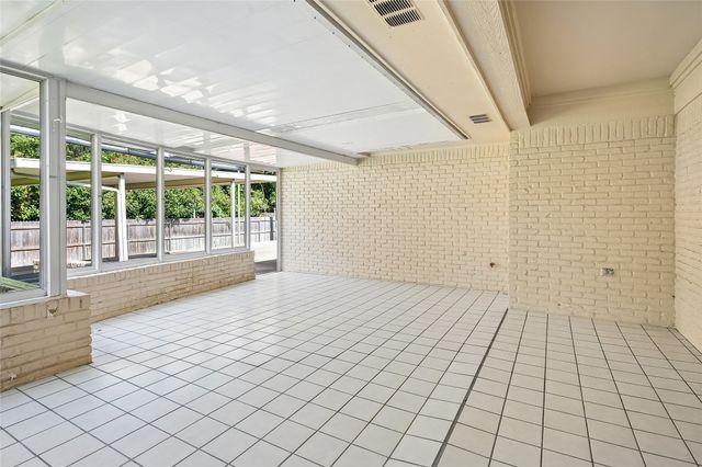 1204 Springwood Court, Euless, TX 76040